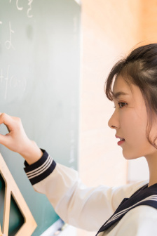 美女被草